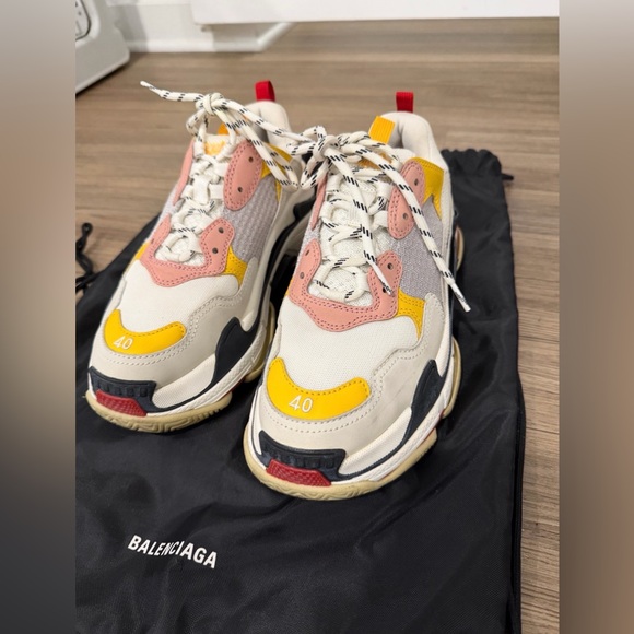 Balenciaga Triple S sneakers - Picture 2 of 10
